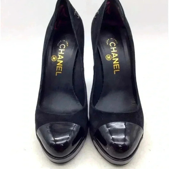 Chanel Black Suede Platform Pumps w/ Patent Leather Cap Toe + CC Logo size 38.5 - Picture 1 of 16
